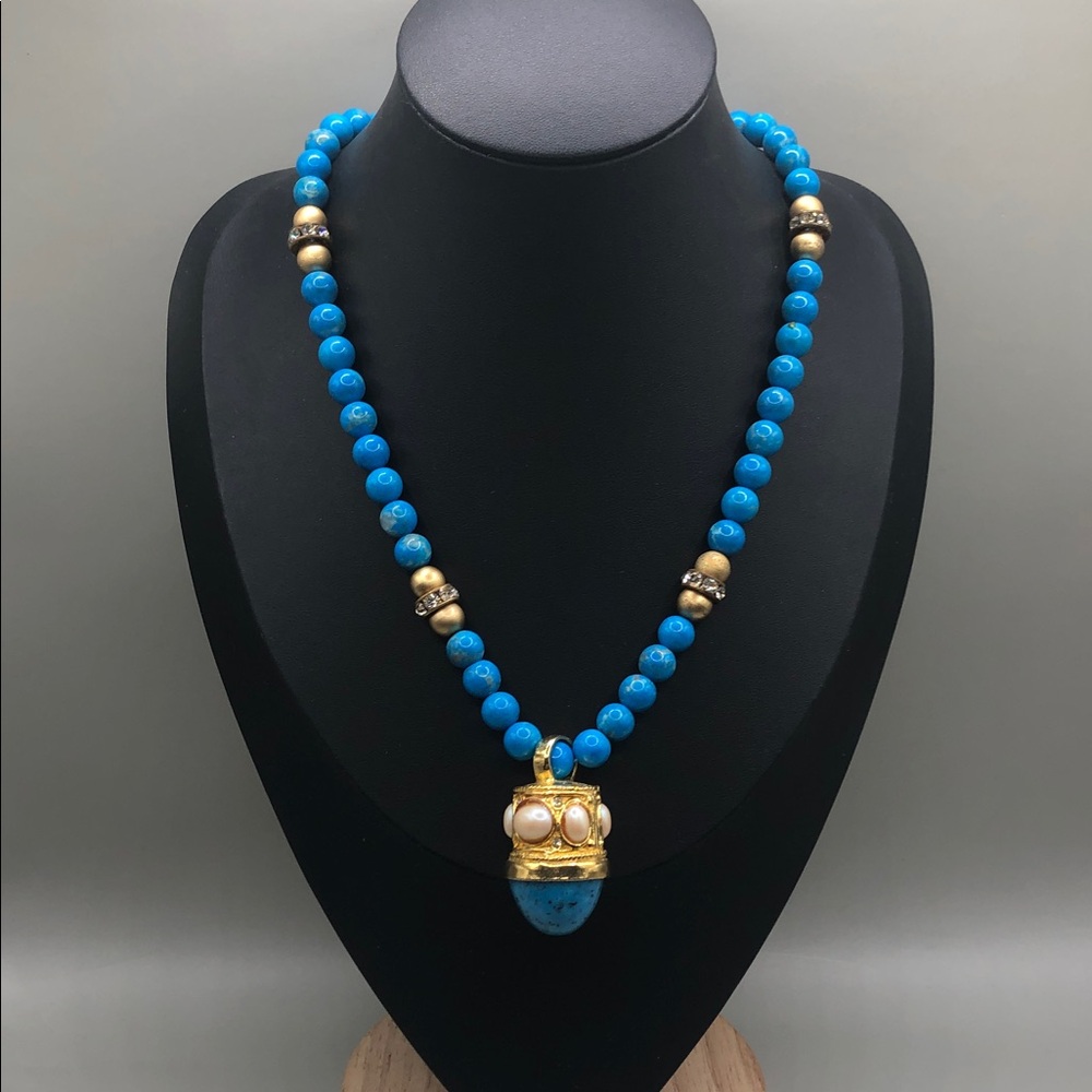 Exotic look statement style blue stone beaded necklace pendant boho festival.